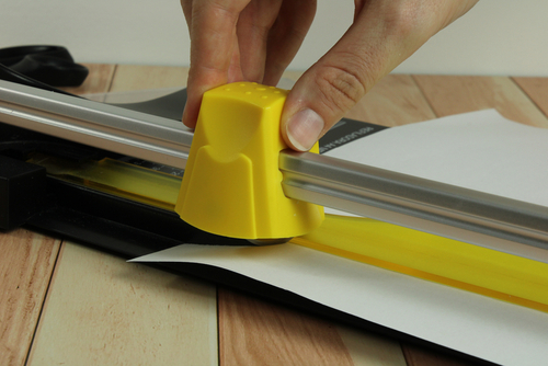 Safety tips and best practices for using paper guillotines