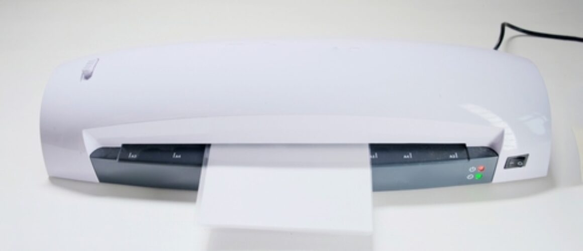A Guide to Choosing the Perfect Laminating Machine for Your Business Needs