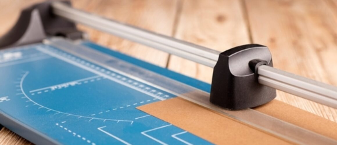 Choosing Between a Paper Guillotine and a Paper Trimmer: What's Right for You?